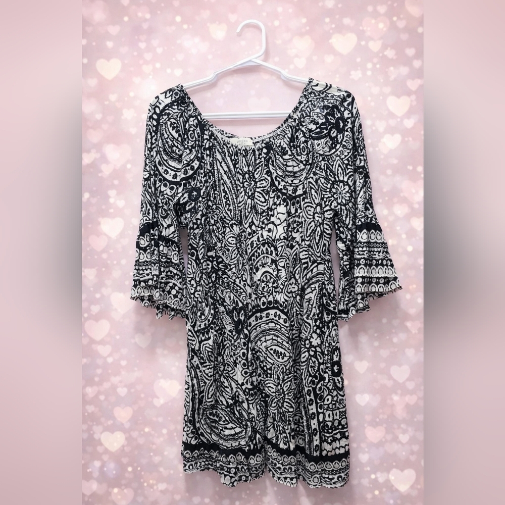 Umgee Black and White Long Sleeve Paisley Dress
